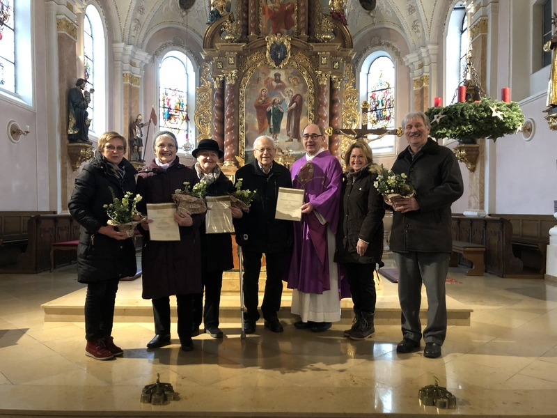 Foto Ehrung Kirchenchormitglieder