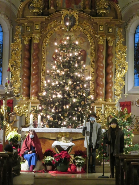 Kinderkrippenfeier2 komprimiert